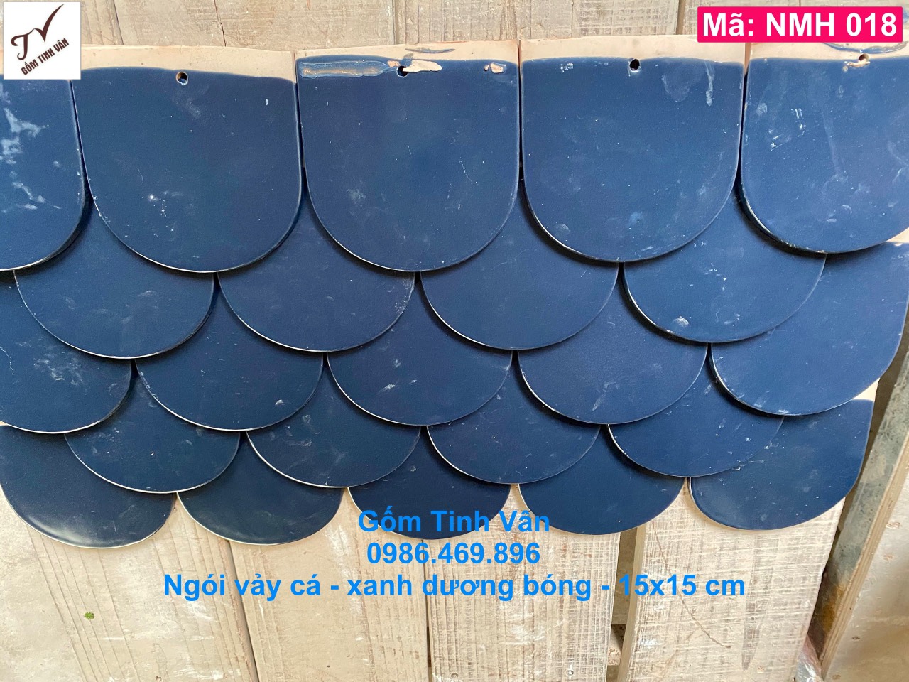 Ngói vẩy cá, mã NMH018, men xanh dương bóng, 15x15 cm, lợp mái nhà, cổng, đình chùa, gốm xây dựng, bát tràng, tinh vân