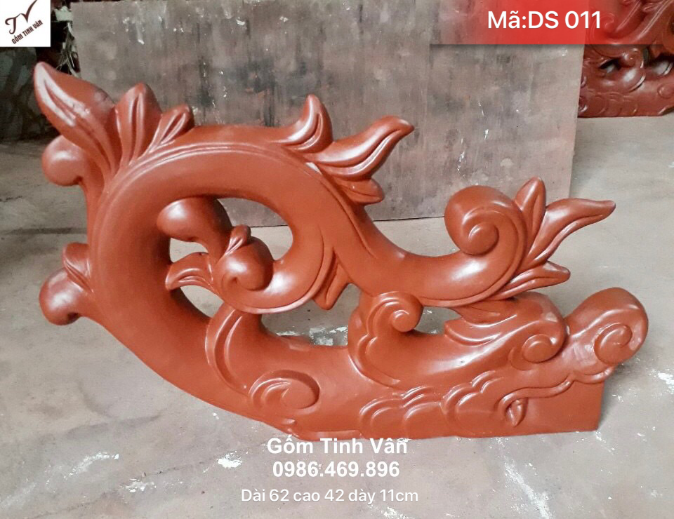 Đao gốm đỏ rồng cuốn mây, mã DS011, Dài 62-Cao 42-Dày 11 cm, đao kìm góc mái nhà, mái chùa, trang trí mái, bền đẹp, gốm xây dựng bát tràng tinh vân